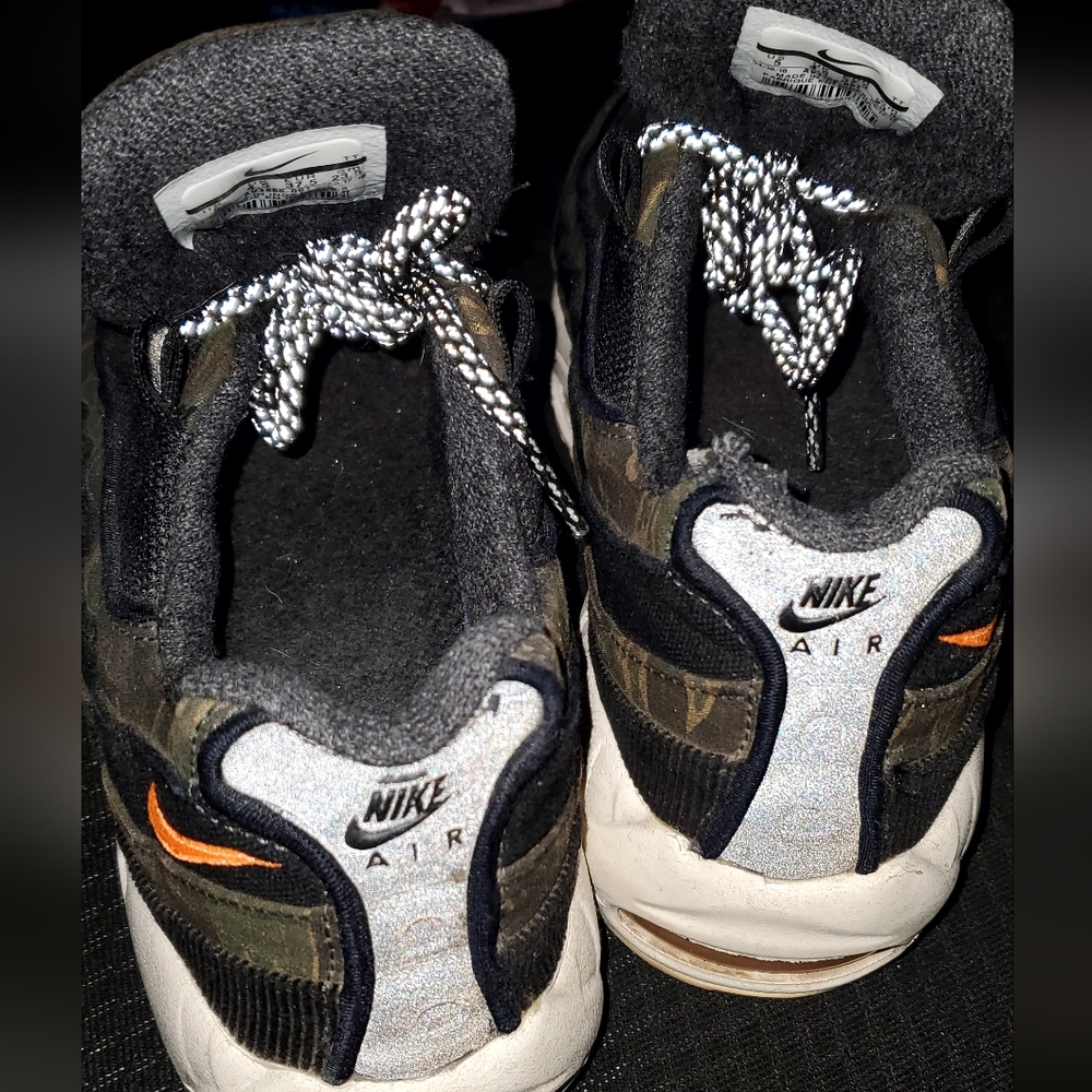 Nike Airmax Special Edition  Carhartt  Camouflage Sneakers - Picture 4 of 5
